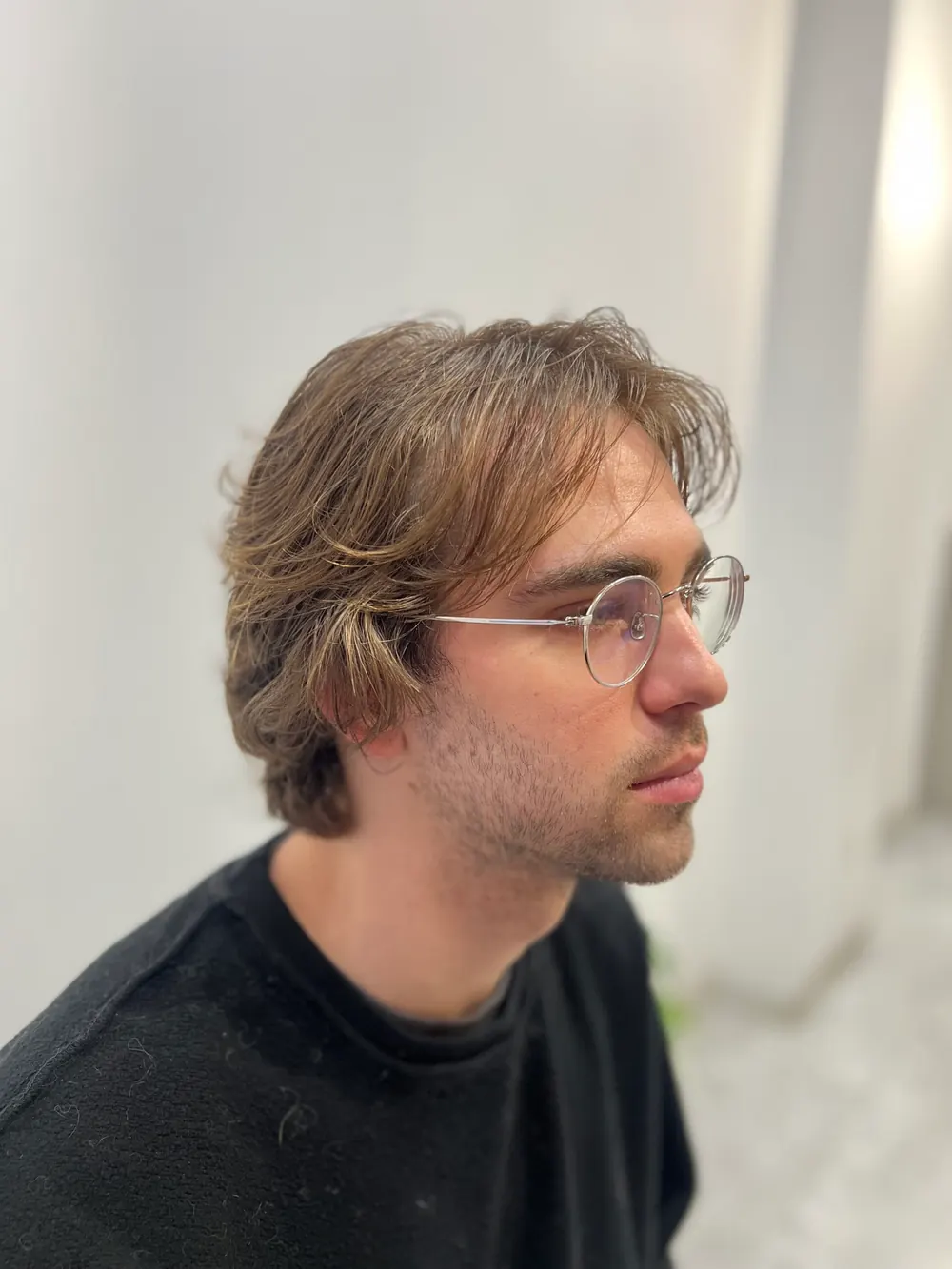 Men’s medium-length layered haircut